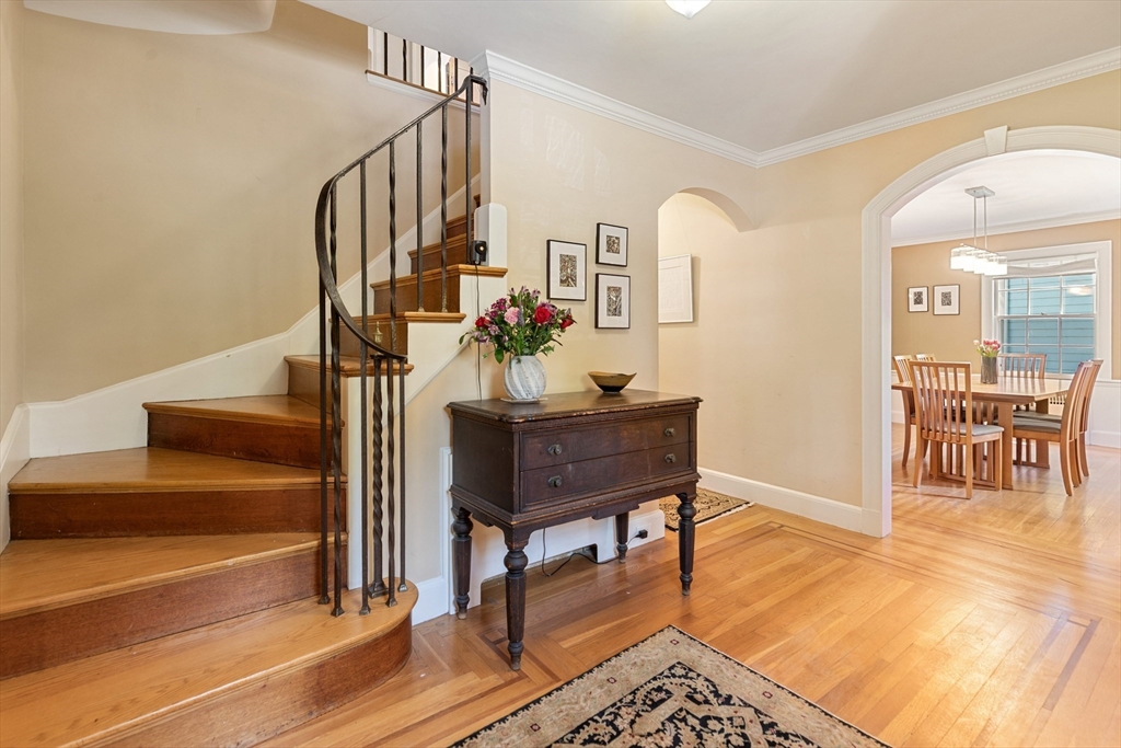10 Hillsdale Road Arlington, MA 02476 - Photo 3 of 42 Gallery Image 3