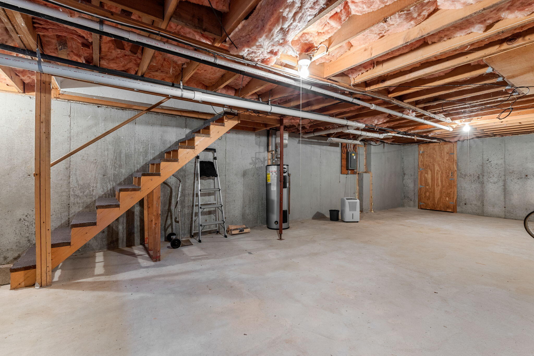 45 West Road, Unit 1E Orleans, MA 02653 - Photo 25 of 37 a view of an empty room