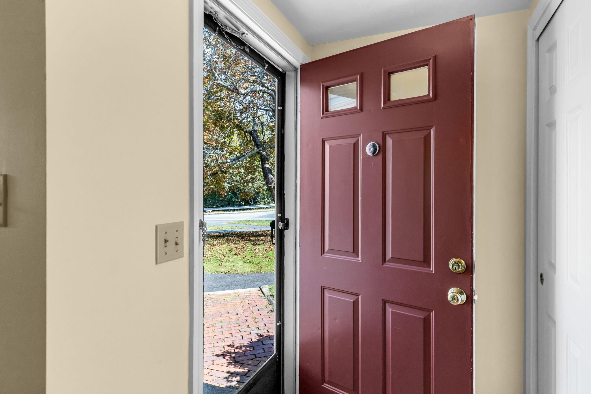 45 West Road, Unit 1E Orleans, MA 02653 - Photo 4 of 37 a view of front door