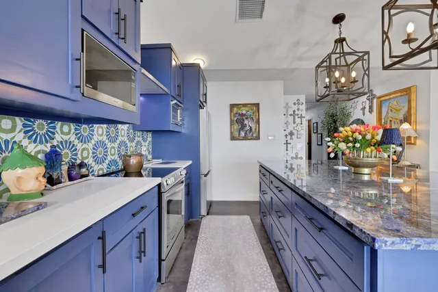 $900,000 | 220 Harbor Run Drive, Coldspring, TX 77331