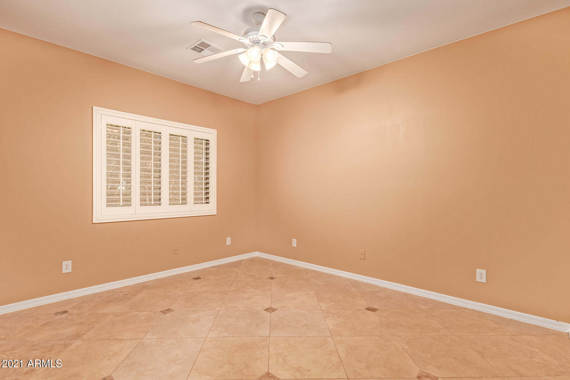22328 Peak View Road Wittmann, AZ 85361 - Photo 16 of 40 17 - Peak View