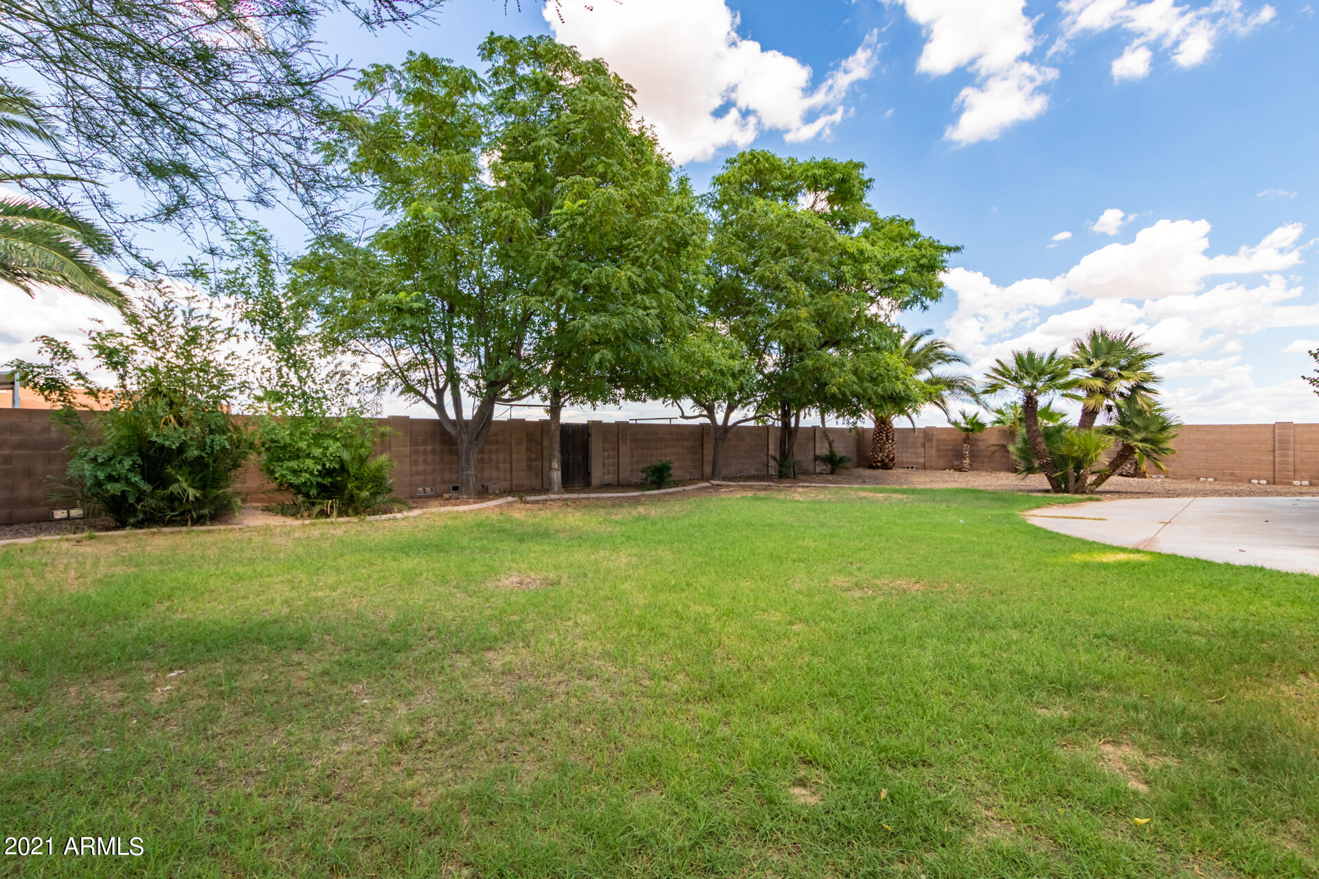 22328 Peak View Road Wittmann, AZ 85361 - Photo 21 of 40 23 - Peak View
