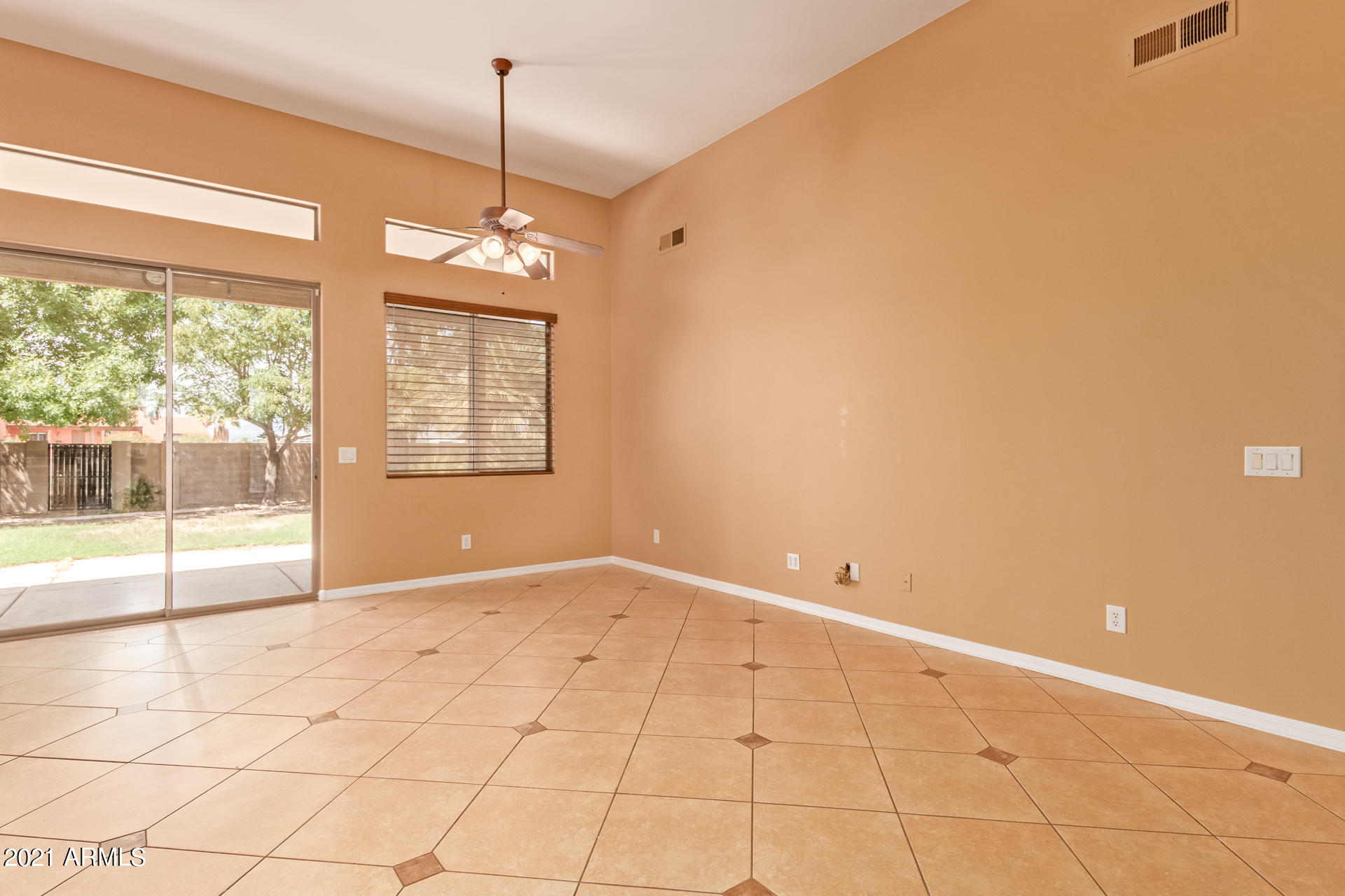 22328 Peak View Road Wittmann, AZ 85361 - Photo 3 of 40 6 - Peak View