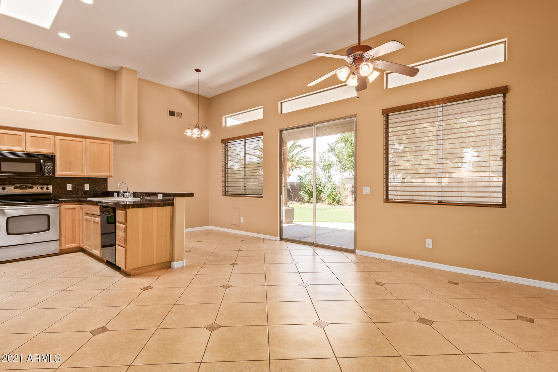 22328 Peak View Road Wittmann, AZ 85361 - Photo 5 of 40 4 - Peak View