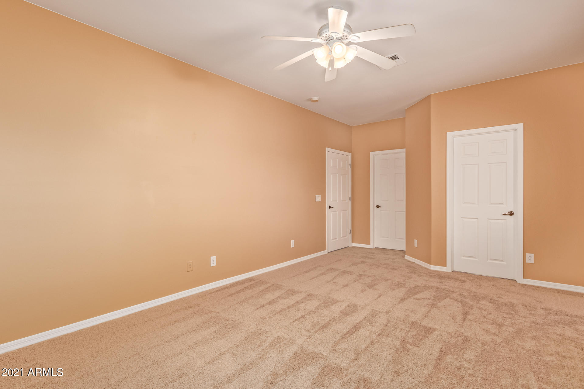 22328 Peak View Road Wittmann, AZ 85361 - Photo 10 of 40 11 - Peak View
