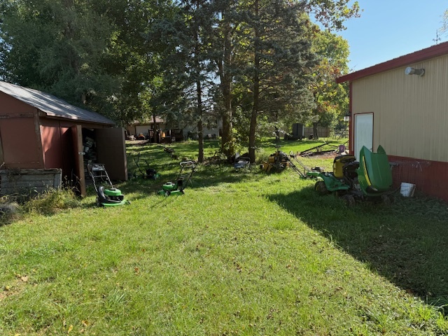 18400 South Parker Road Mokena, IL 60448 - Photo 15 of 31 a view of a backyard with sitting area