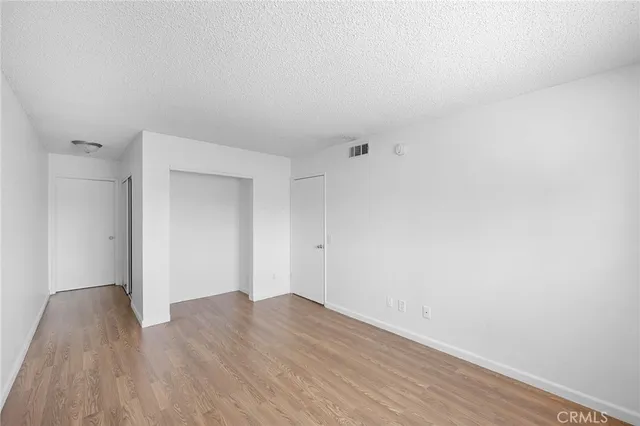 $1,650 | 16226 Vanowen Street, Unit 209, Van Nuys, CA 91406