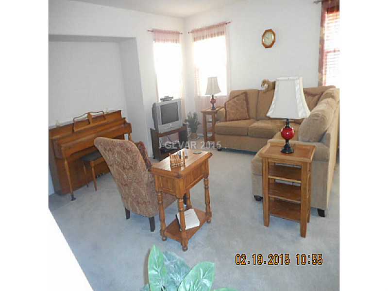 3824 Badgerbrook Street Las Vegas, NV 89129 - Photo 2 of 19 Living Room.