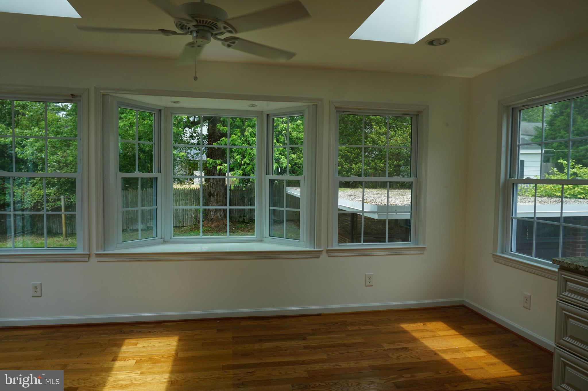 11718 Kingtree Street Silver Spring, MD 20902 - Photo 9 of 32 Gallery Image 9