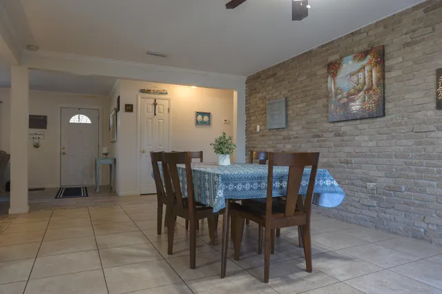 $2,400 | 350 Barbara Drive Northwest, Fort Walton Beach, FL 32548