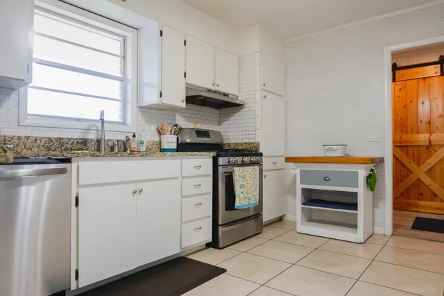 $2,400 | 350 Barbara Drive Northwest, Fort Walton Beach, FL 32548