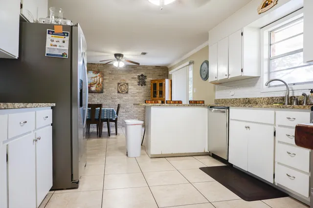 $2,400 | 350 Barbara Drive Northwest, Fort Walton Beach, FL 32548