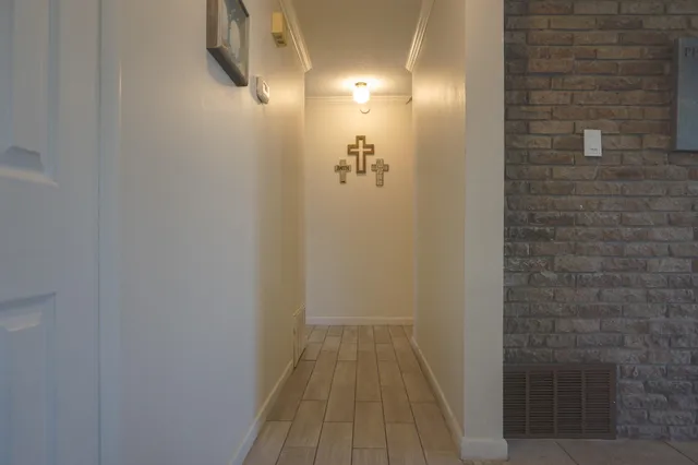 $2,400 | 350 Barbara Drive Northwest, Fort Walton Beach, FL 32548