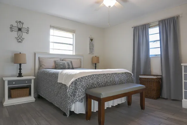 $2,400 | 350 Barbara Drive Northwest, Fort Walton Beach, FL 32548