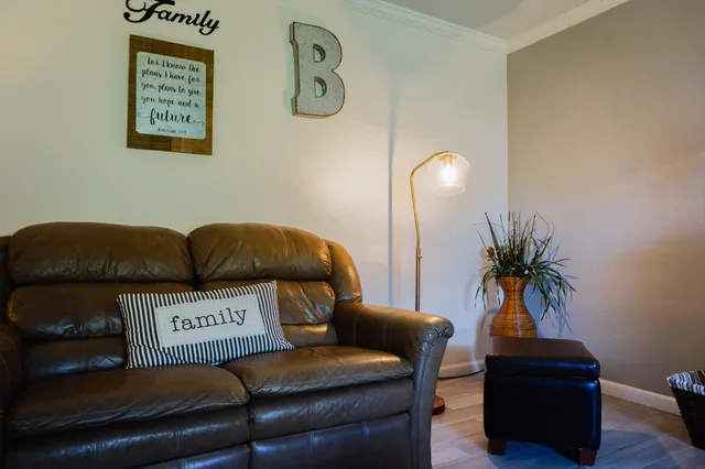 $2,400 | 350 Barbara Drive Northwest, Fort Walton Beach, FL 32548