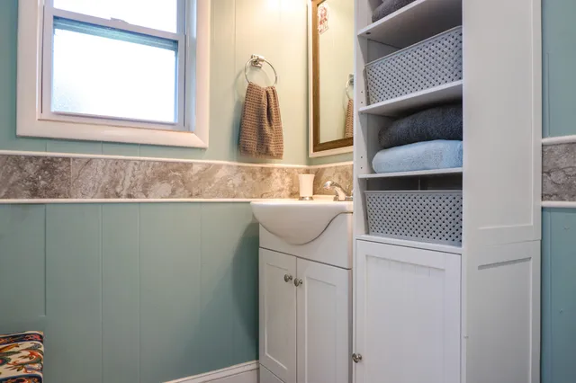 $2,400 | 350 Barbara Drive Northwest, Fort Walton Beach, FL 32548