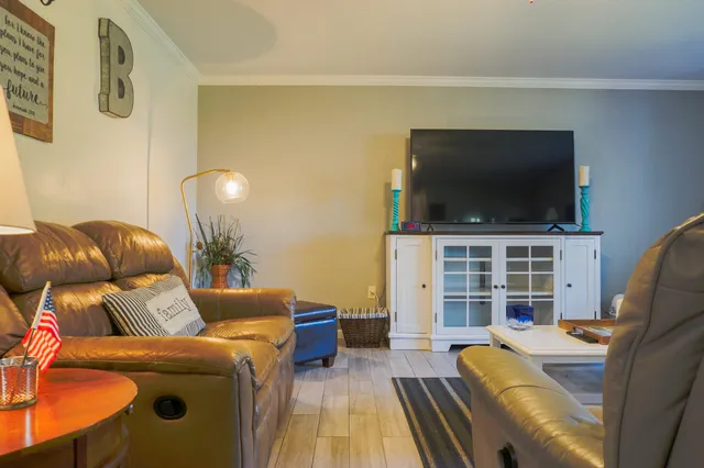 $2,400 | 350 Barbara Drive Northwest, Fort Walton Beach, FL 32548