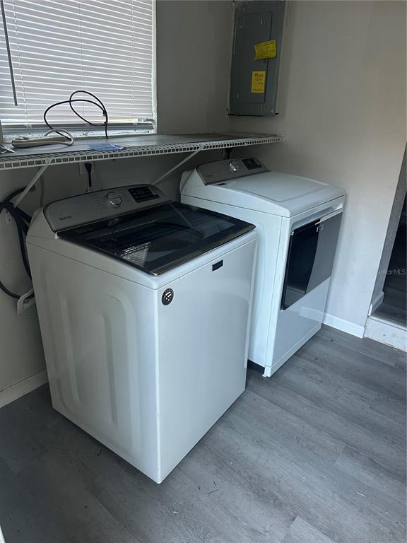 2435 North Junglecamp Road Inverness, FL 34453 - Photo 5 of 13 a kitchen with a sink and a stove