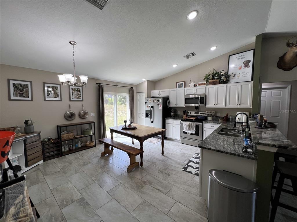 7860 Southwest 127th Loop Ocala, FL 34473 - Photo 4 of 17 Gallery Image 4