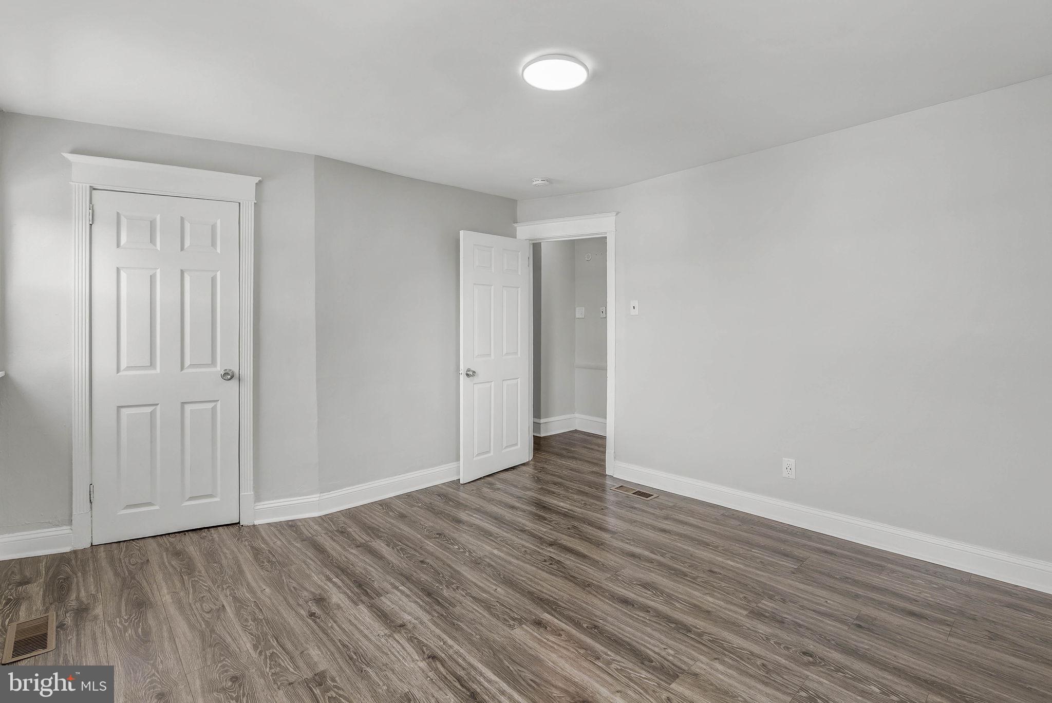 7052 Aberdeen Road Upper Darby, PA 19082 - Photo 16 of 27