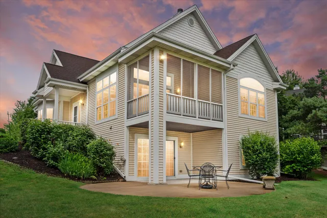 $499,900 | N59W17728 Meadow Court, Menomonee Falls, WI 53051