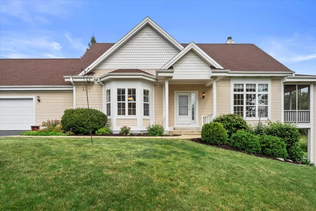 $499,900 | N59W17728 Meadow Court, Menomonee Falls, WI 53051