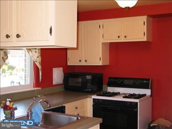 1104 Surrey Road Philadelphia, PA 19115 - Photo 3 of 6 Kitchen