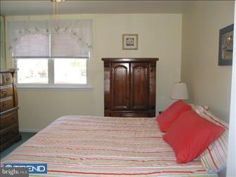 1104 Surrey Road Philadelphia, PA 19115 - Photo 4 of 6 Bedroom - Main