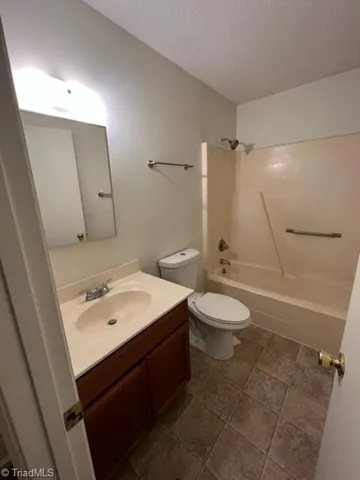 $900 | 1 White Street, Unit B, Thomasville, NC 27360