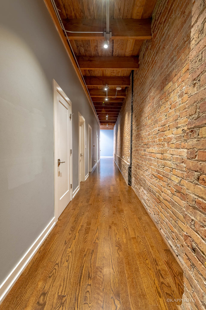 1141 West Madison Street, Unit 3 Chicago, IL 60607 - Photo 34 of 34 a view of hallway