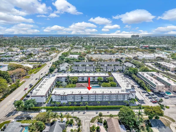$2,600 | 400 Southeast 10th Street, Unit 303, Deerfield Beach, FL 33441