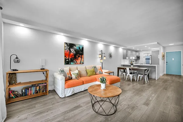 $2,600 | 400 Southeast 10th Street, Unit 303, Deerfield Beach, FL 33441