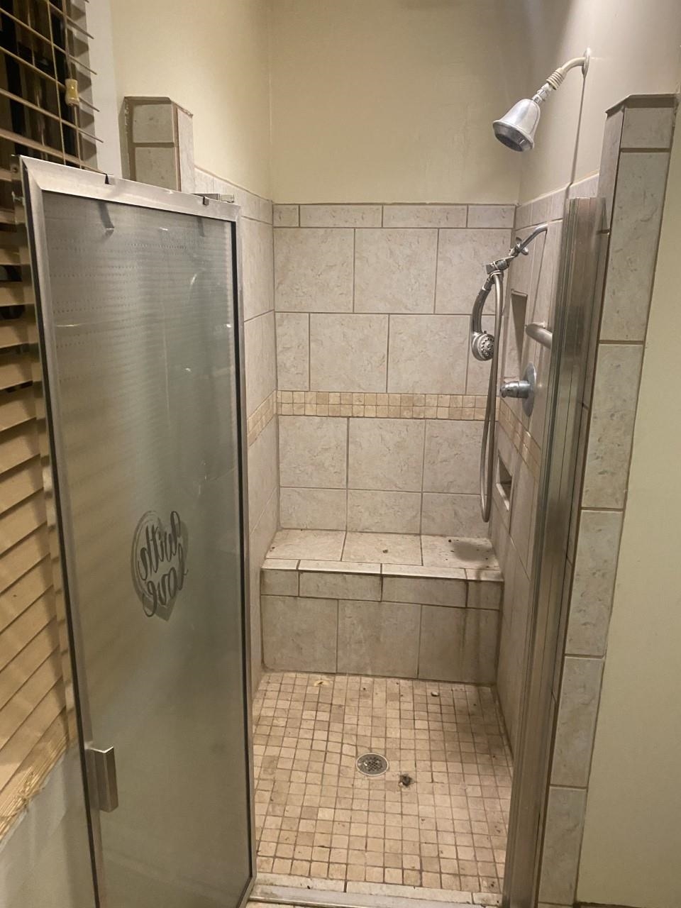 3529 Vanuys Road Memphis, TN 38111 - Photo 6 of 12 a bathroom with a shower