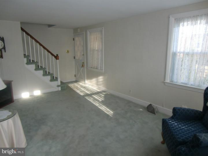 383 Shaw Road Ridley Park, PA 19078 - Photo 4 of 24 Living Room