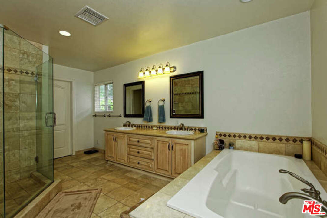 4133 Magna Carta Road Calabasas, CA 91302 - Photo 9 of 15