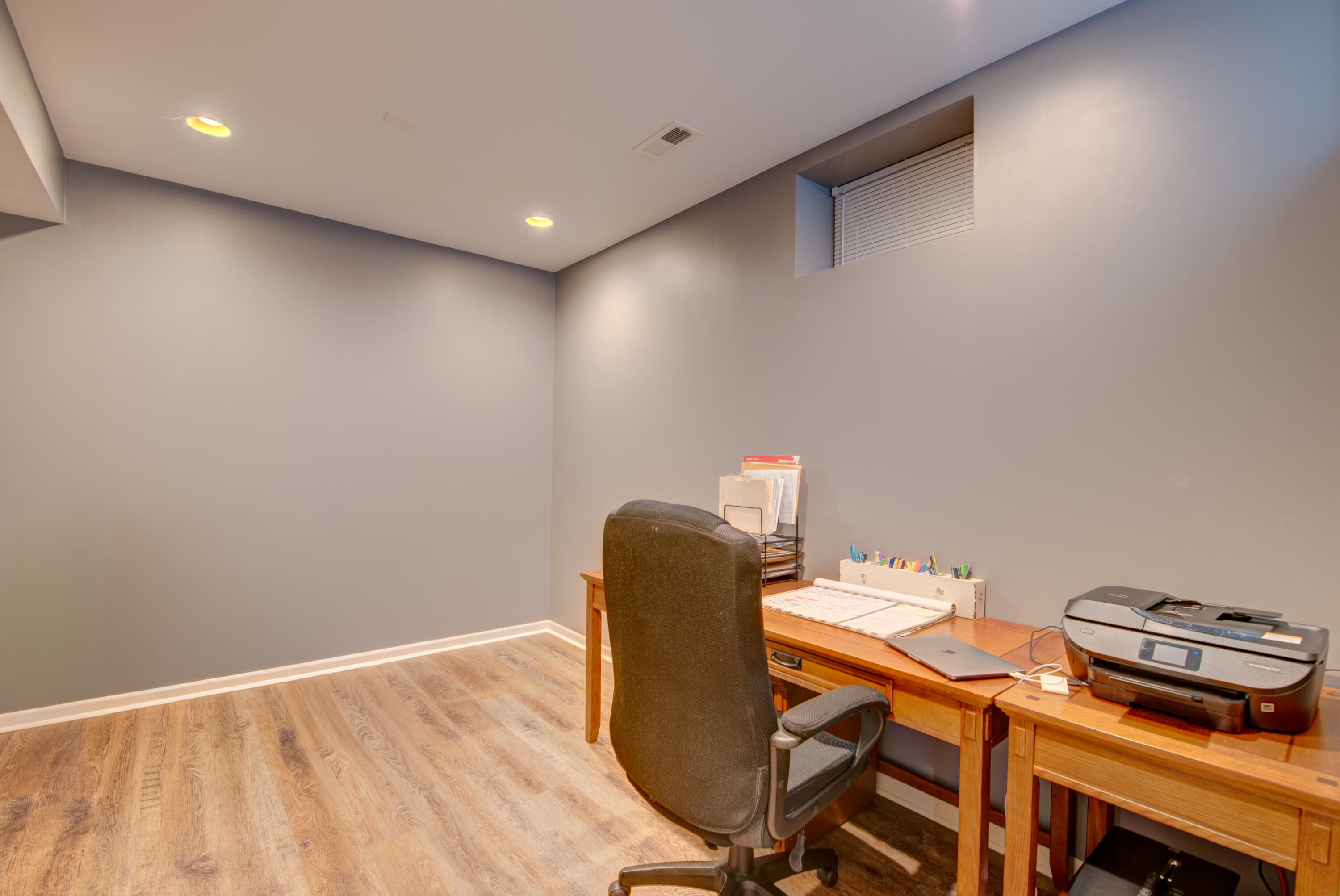 669 Davis Circle Crown Point, IN 46307 - Photo 17 of 22 a workspace with furniture and wooden floor