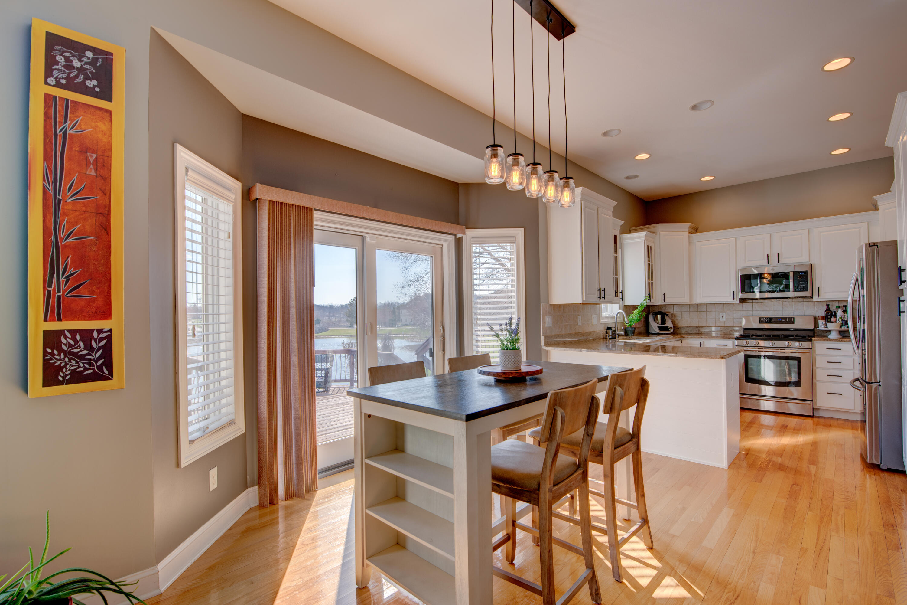 669 Davis Circle Crown Point, IN 46307 - Photo 8 of 22 3000x2000