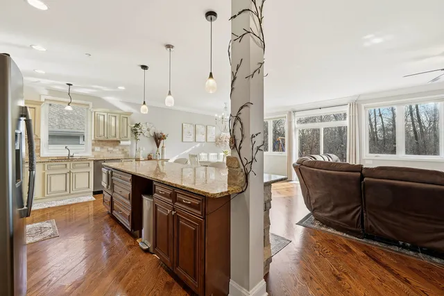 $880,000 | 388 Preserve Lane, Wood Dale, IL 60191