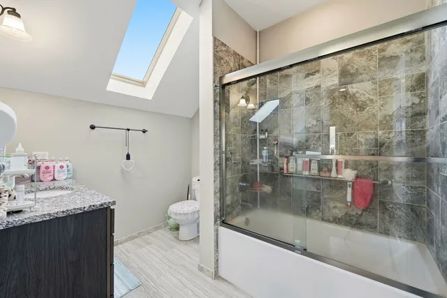 $880,000 | 388 Preserve Lane, Wood Dale, IL 60191