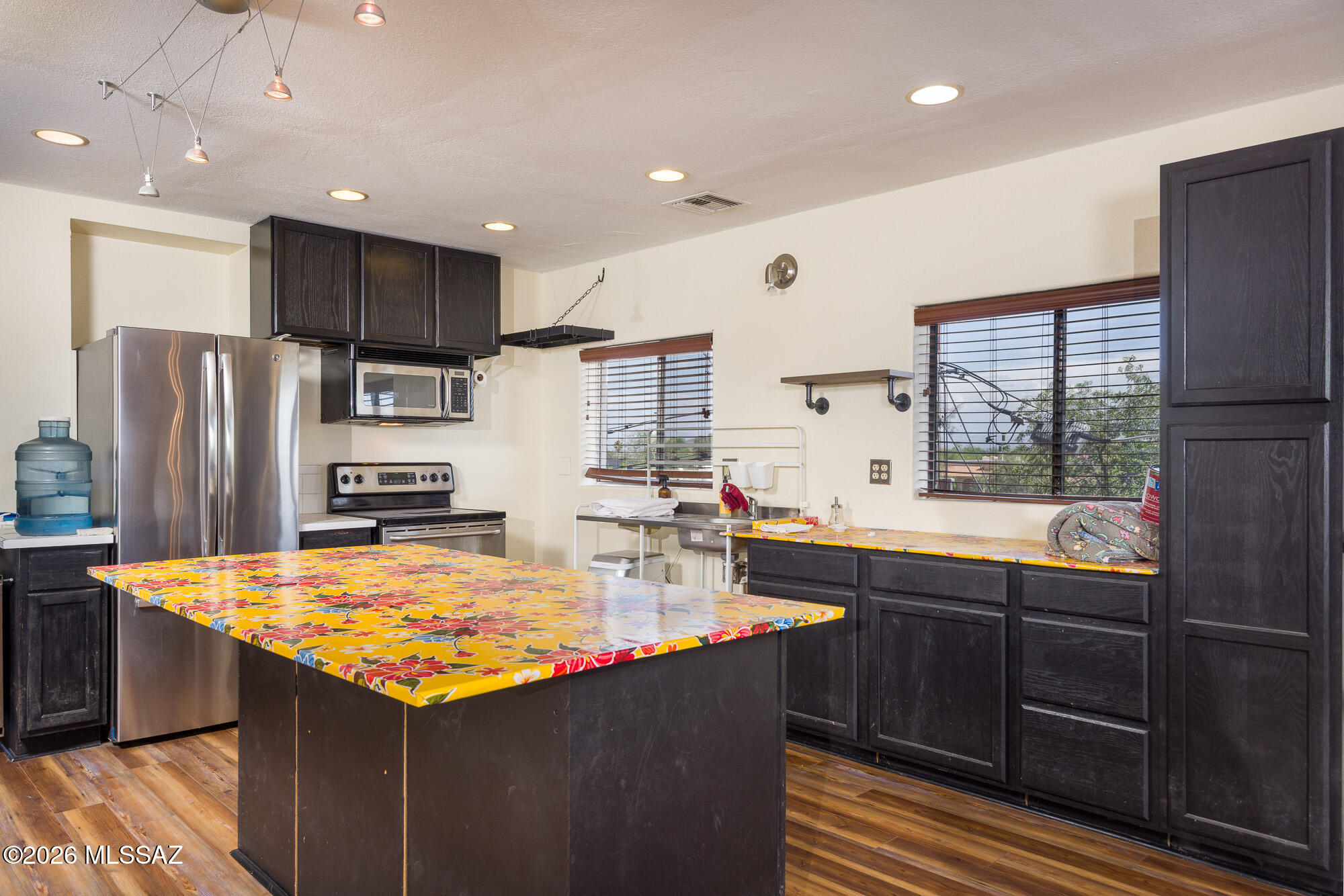 2871 West Alvaro Road Tucson, AZ 85746 - Photo 4 of 34 2871-alvaro_mls-12