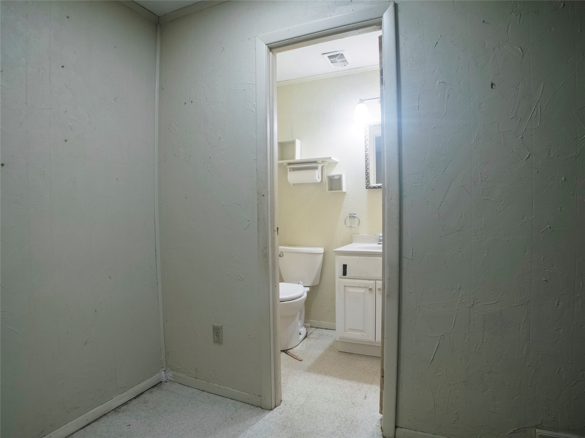212 Warren Street Vestal, NY 13850 - Photo 13 of 21