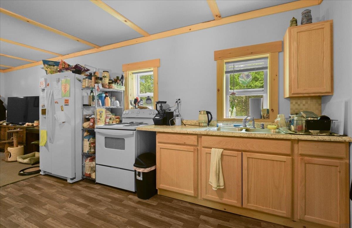 108 Folsom Hill Road Marshfield, VT 05658 - Photo 5 of 17 Gallery Image 5
