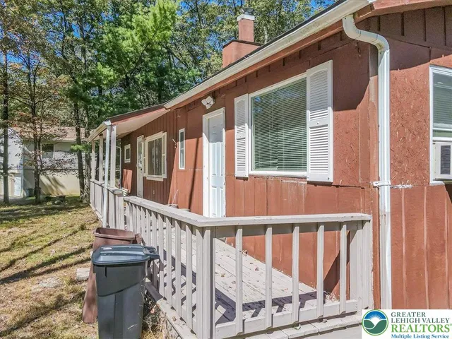 a house view with a outdoor space
