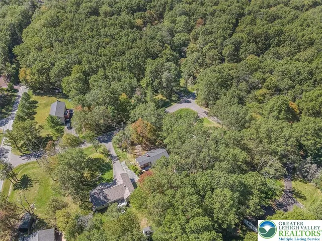 $1,800 | 164 Buckhill Road, Albrightsville, PA 18210