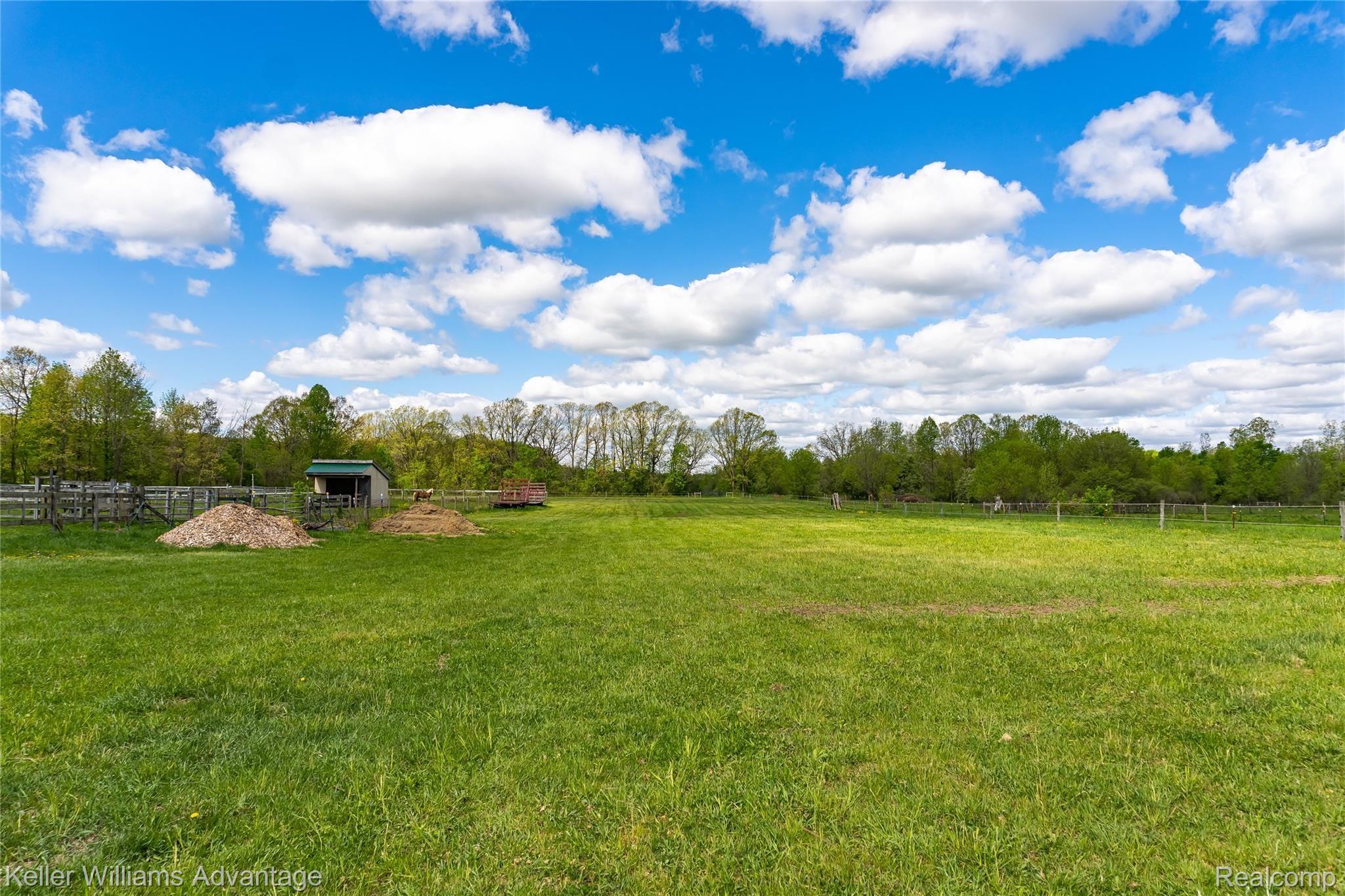 4349 North Henderson Road Davison, MI 48423 - Photo 52 of 53 NHendersonRd_4349_Back_08.jpg