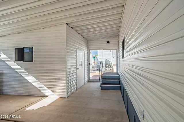 $117,900 | 977 South Oxide Drive, Unit 977, Apache Junction, AZ 85119