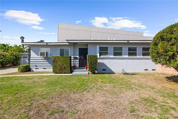 a view of a house with a outdoor space