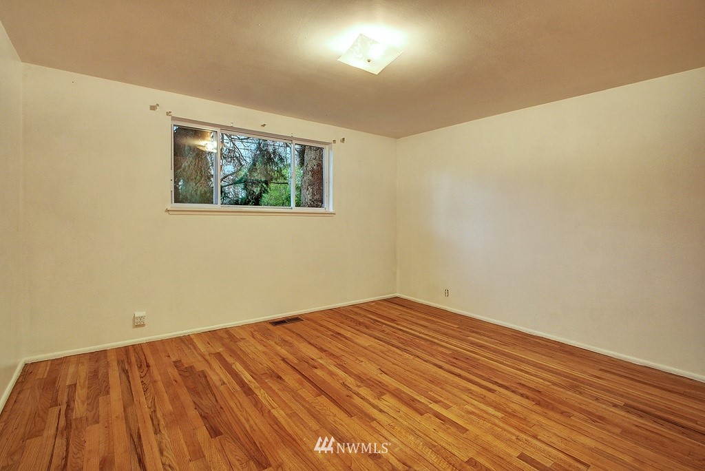11638 Southeast 164th Street Renton, WA 98058 - Photo 8 of 14 Gallery Image 8