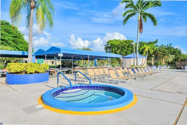 $115,000 | 10304 Sunrise Lakes Boulevard, Unit 202, Sunrise, FL 33322