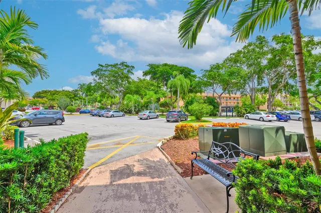 $115,000 | 10304 Sunrise Lakes Boulevard, Unit 202, Sunrise, FL 33322